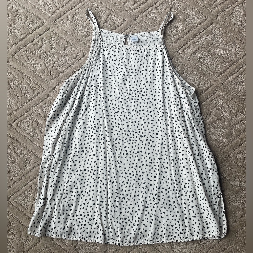 Old Navy Womens White Leopard Print Sleeveless Tunic Sz Medium Silky High Neck